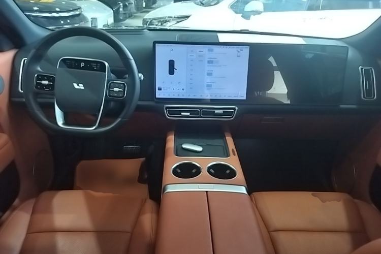 Used Li Auto L8 2023 Air model Center Console