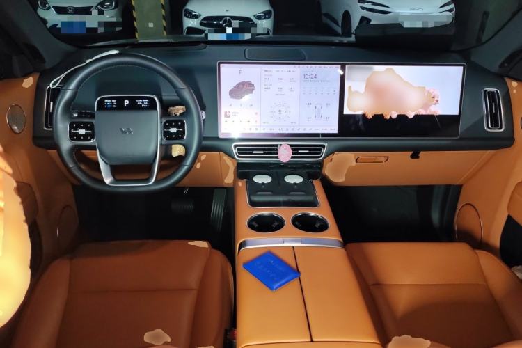 Used Li Auto L8 2023 Pro Model Center Console