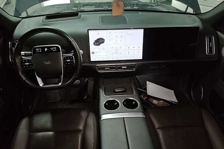 Used Li Auto L8 2023 Pro Model Center Console