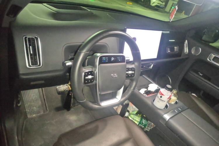 Used Li Auto L8 2023 Pro Model Center Console