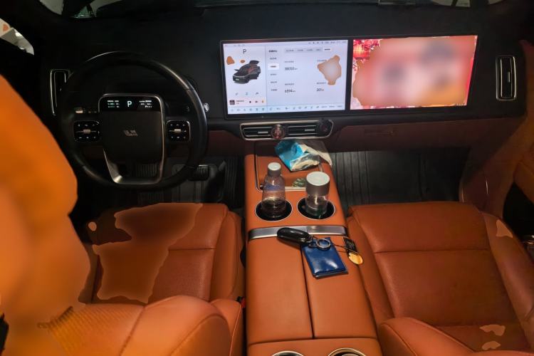 Used Li Auto L8 2023 Pro Model Center Console