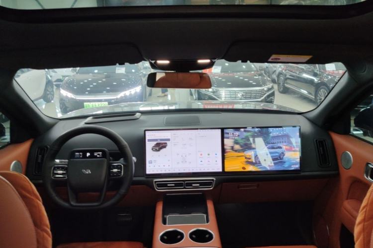 Used Li Auto L8 2023 Pro Model Center Console