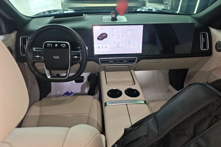 Used Li Auto L8 2023 Pro Model Center Console