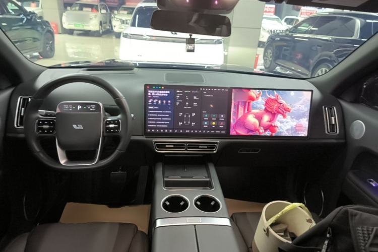 Used Li Auto L8 2023 Pro Model Center Console