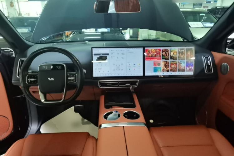 Used Li Auto L8 2023 Pro Model Center Console