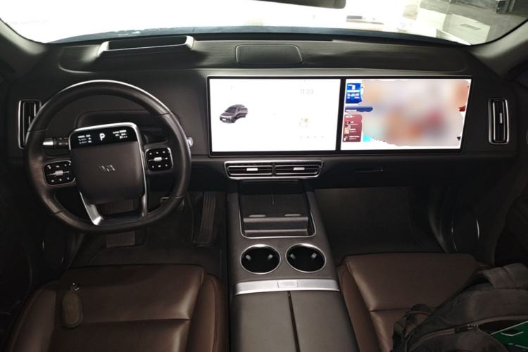 Used Li Auto L8 2023 Pro Model Center Console