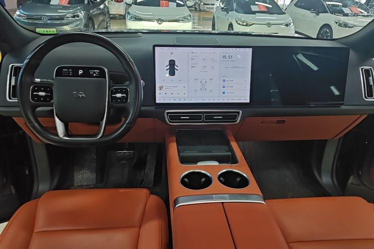 Used Li Auto L8 2023 Pro Model Center Console