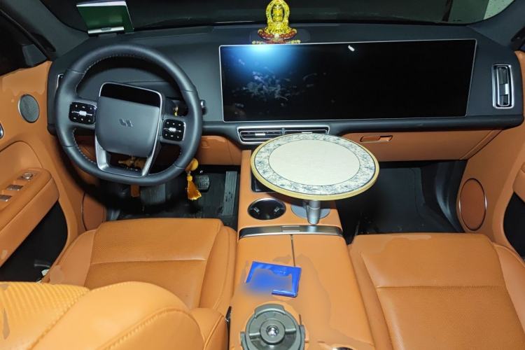 Used Li Auto L8 2023 Pro Model Center Console
