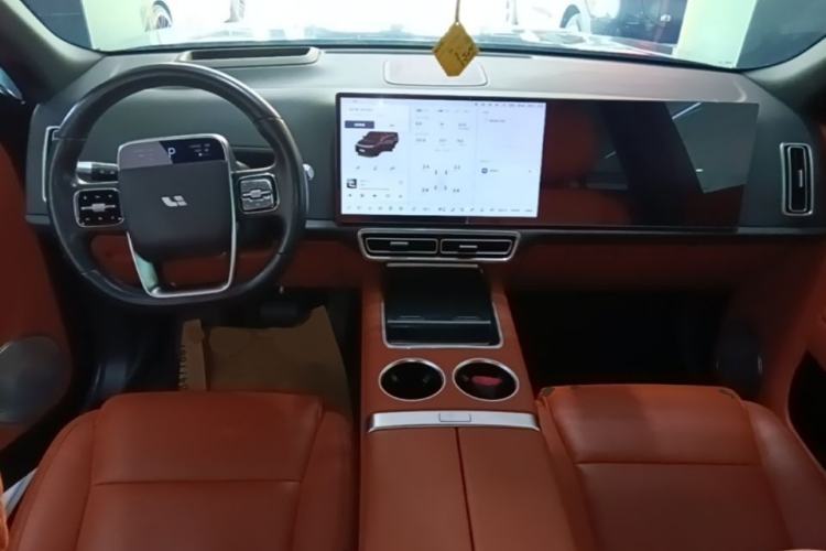 Used Li Auto L8 2023 Pro Model Center Console