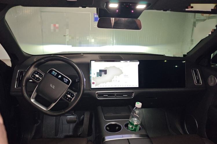 Used Li Auto L8 2023 Pro Model Center Console