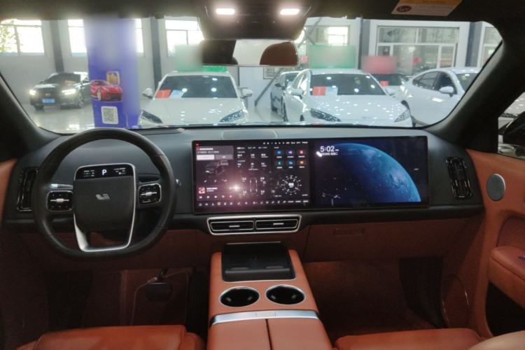 Used Li Auto L8 2023 Pro Model Center Console