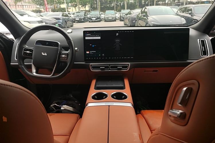Used Li Auto L8 2023 Pro Model Center Console