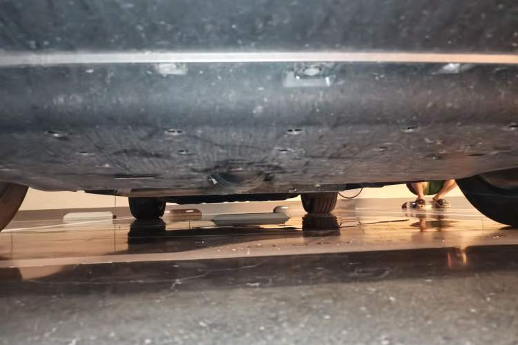 Used Li Auto L8 2023 Pro Model Chassis Front