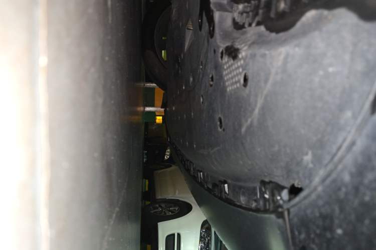 Used Li Auto L8 2023 Pro Model Chassis Front