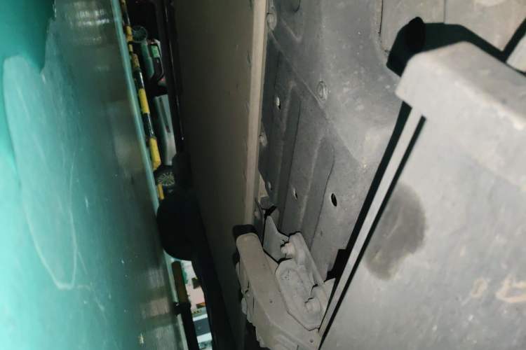 Used Li Auto L8 2023 Air model Chassis Front Left