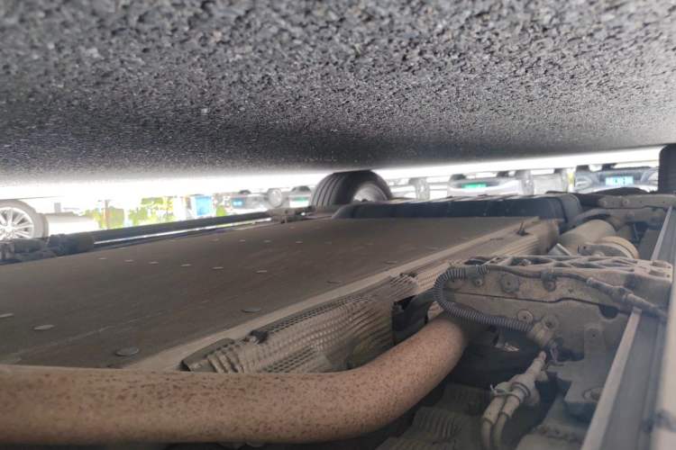 Used Li Auto L8 2023 Pro Model Chassis Front Right