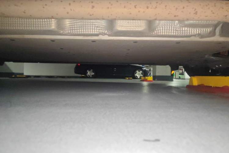 Used Li Auto L8 2023 Pro Model Chassis Front Right