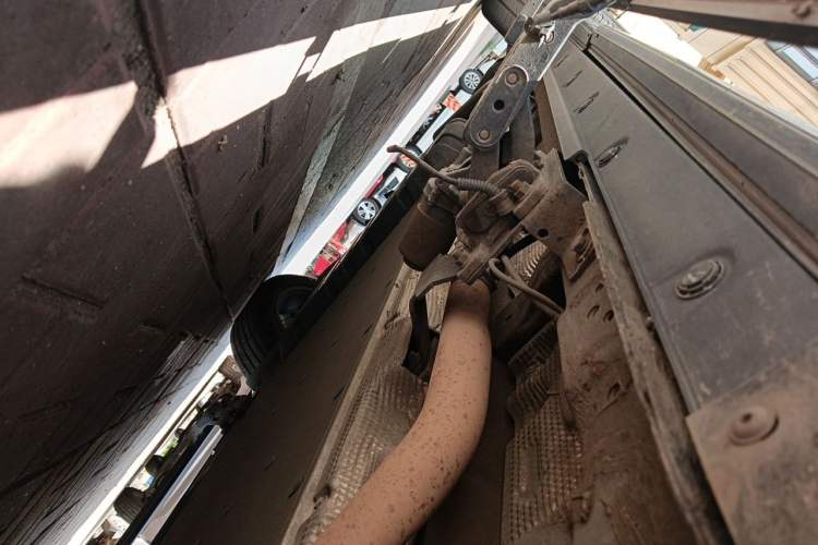 Used Li Auto L8 2023 Pro Model Chassis Front Right