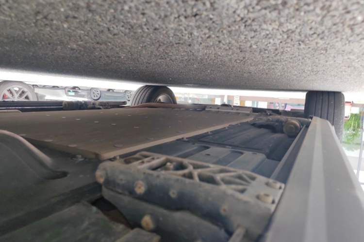 Used Li Auto L8 2023 Pro Model Chassis Rear