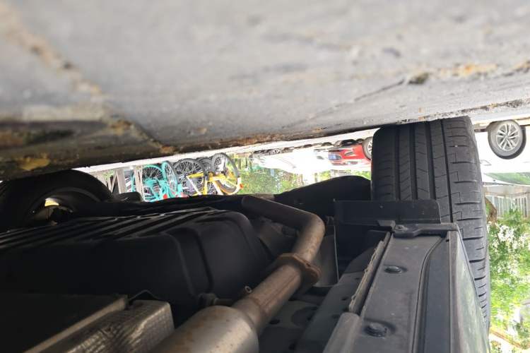 Used Li Auto L8 2023 Pro Model Chassis Rear Right