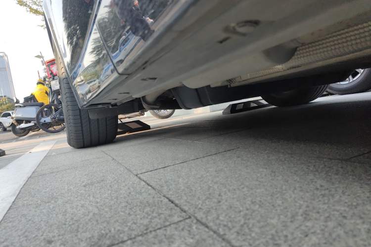 Used Li Auto L8 2023 Pro Model Chassis Rear Right