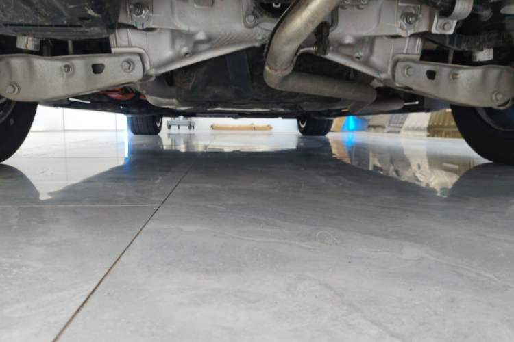Used Li Auto L8 2023 Pro Model Chassis Rear