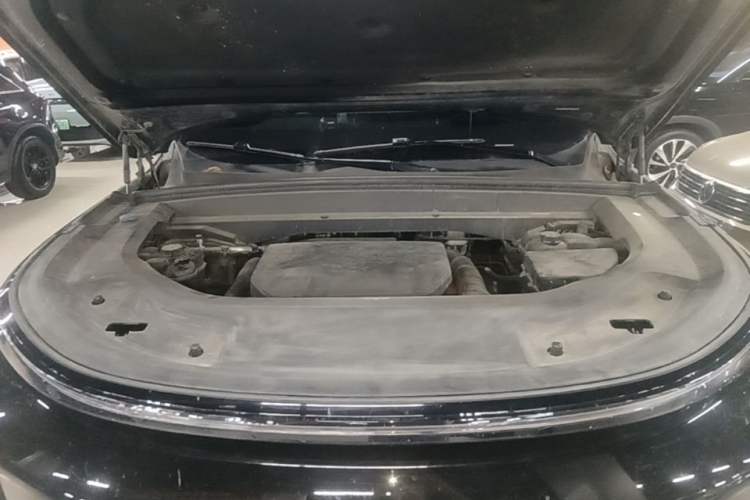 Used Li Auto L8 2023 Air model Engine Bay