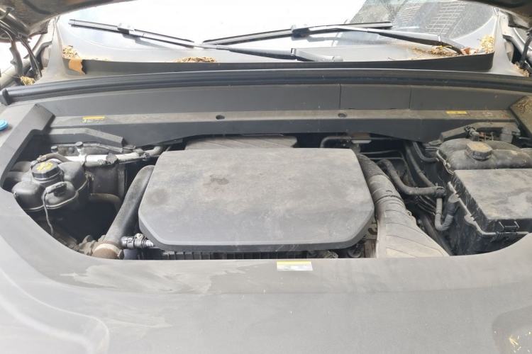 Used Li Auto L8 2023 Pro Model Engine Bay