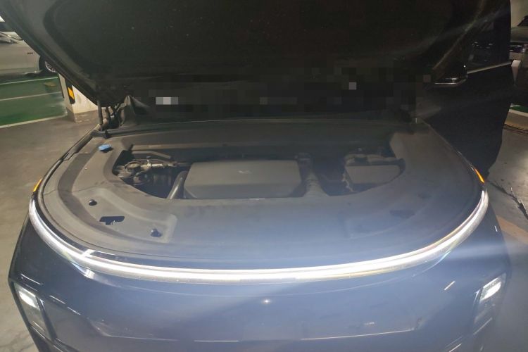 Used Li Auto L8 2023 Pro Model Engine Bay