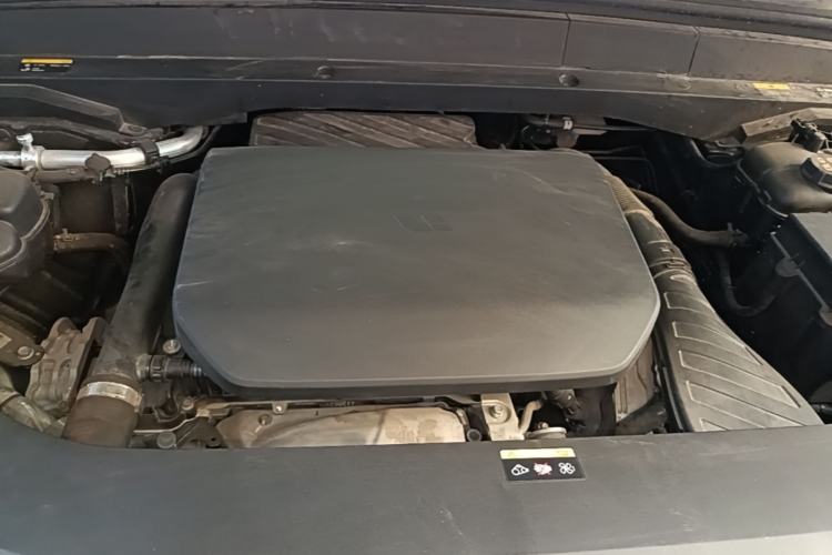 Used Li Auto L8 2023 Pro Model Engine Bay