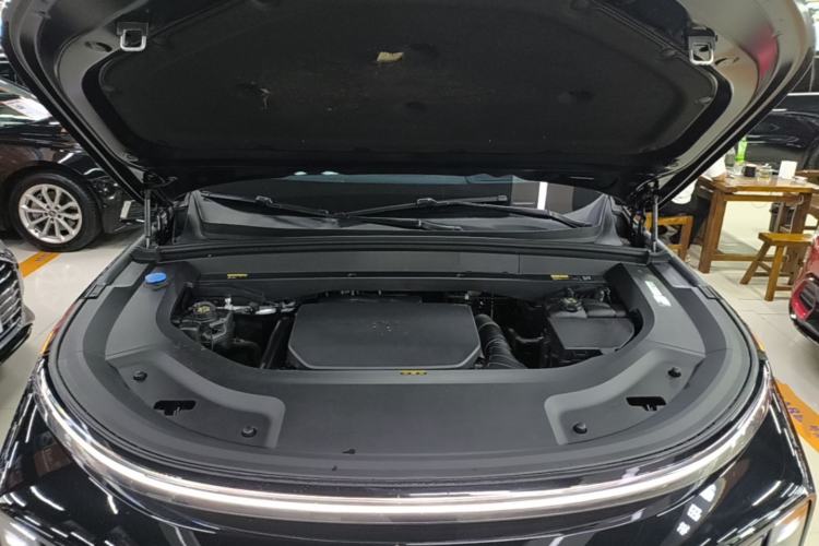 Used Li Auto L8 2023 Air model Engine Bay