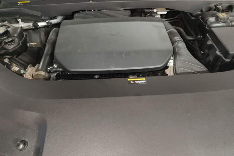 Used Li Auto L8 2023 Pro Model Engine Bay