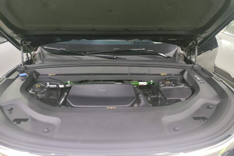 Used Li Auto L8 2023 Max model Engine Bay