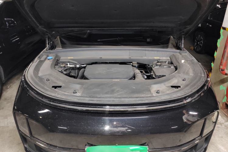 Used Li Auto L8 2023 Pro Model Engine Bay