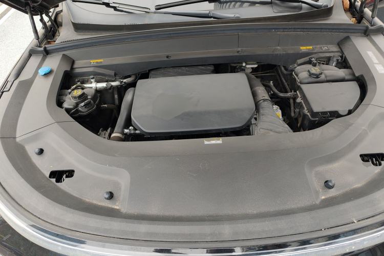 Used Li Auto L8 2023 Pro Model Engine Bay