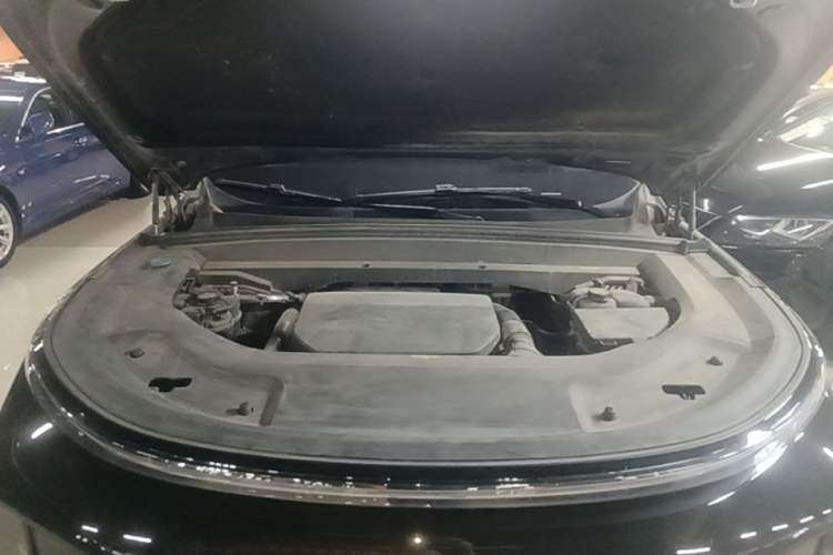 Used Li Auto L8 2023 Air model Engine Bay