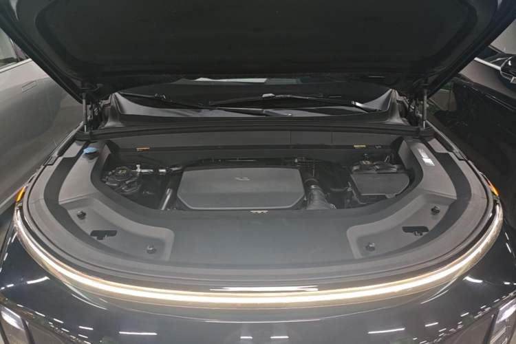 Used Li Auto L8 2023 Air model Engine Bay
