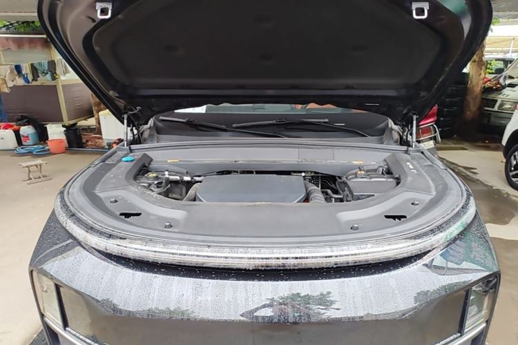 Used Li Auto L8 2023 Air model Engine Bay