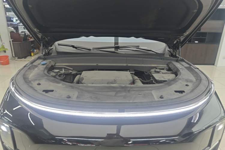 Used Li Auto L8 2023 Max model Engine Bay