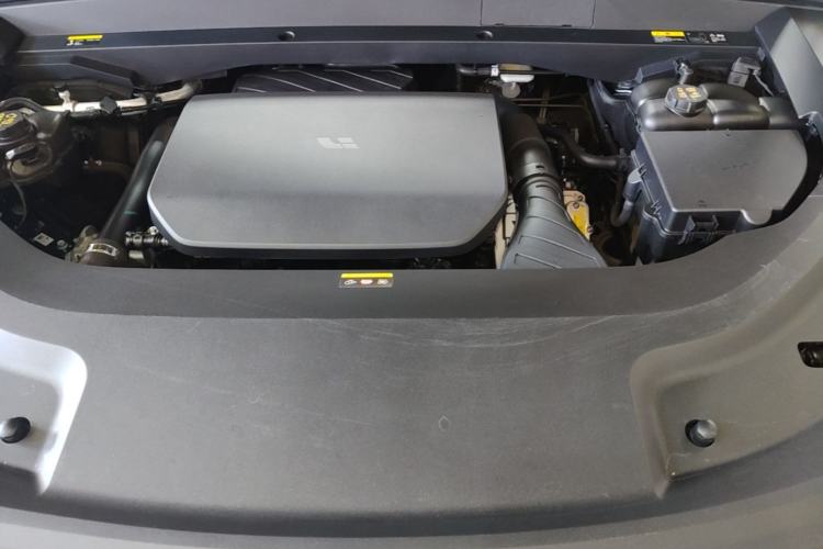Used Li Auto L8 2023 Pro Model Engine Bay