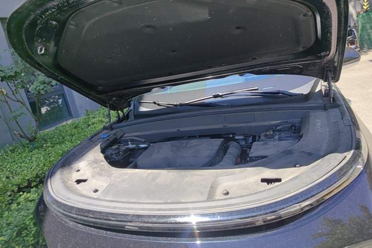 Used Li Auto L8 2023 Max model Engine Bay