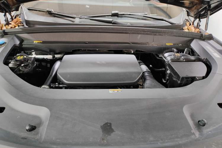Used Li Auto L8 2023 Air model Engine Bay