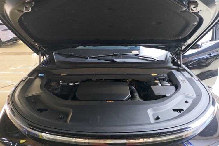 Used Li Auto L8 2023 Air model Engine Bay