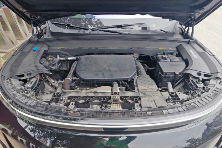 Used Li Auto L8 2023 Pro Model Engine Bay