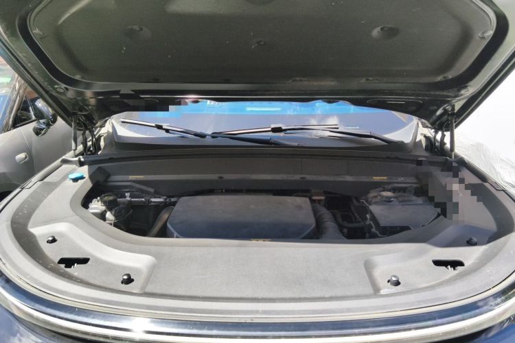 Used Li Auto L8 2023 Pro Model Engine Bay