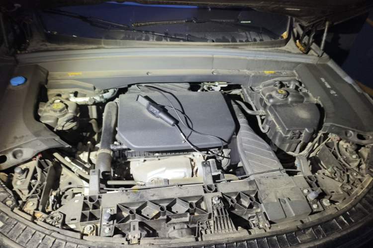 Used Li Auto L8 2023 Pro Model Engine Bay