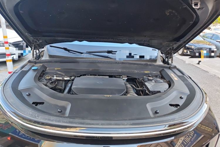 Used Li Auto L8 2023 Pro Model Engine Bay