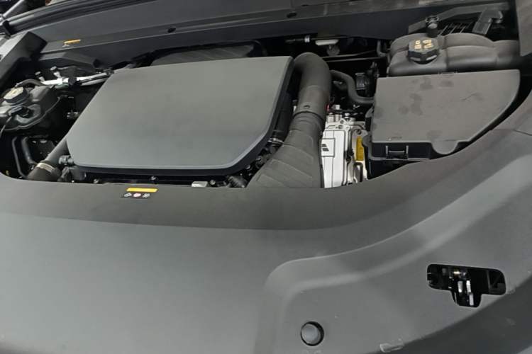 Used Li Auto L8 2023 Pro Model Engine Bay