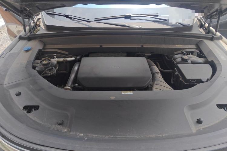 Used Li Auto L8 2023 Pro Model Engine Bay