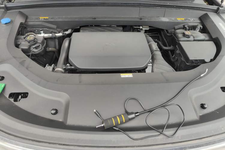 Used Li Auto L8 2023 Pro Model Engine Bay